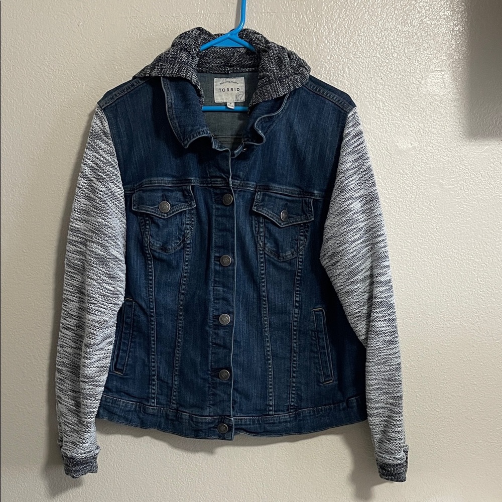 TORRID 3X Dark Wash Denim Jacket French Terry Sleeves & Hoodie Hood Cozy